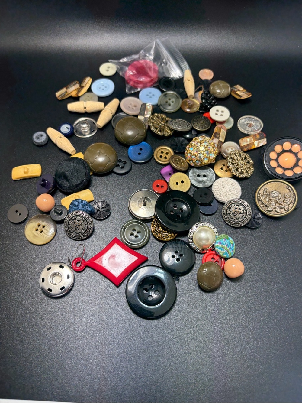 Vintage Button Lot Mixed Metal Rhinestone Shell Coat Sewing Craft Repurpose